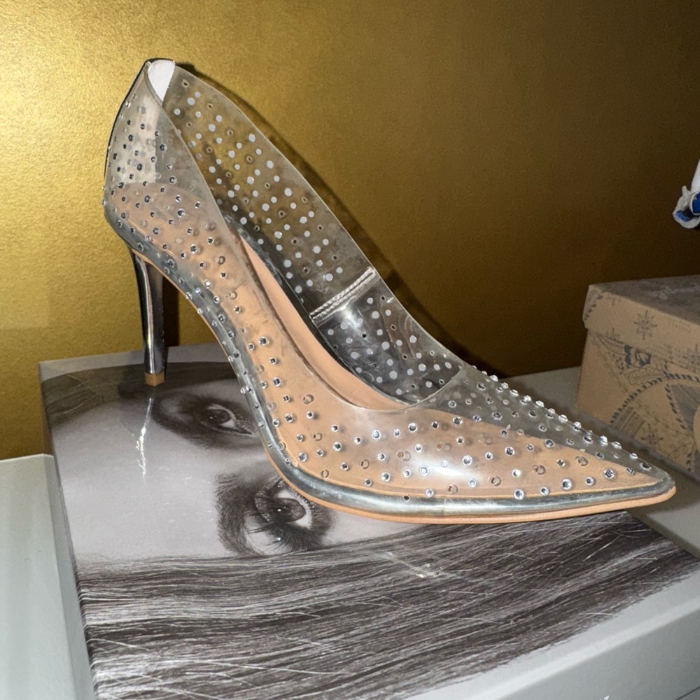 Jennifer Lopez  Clear Silver Heels